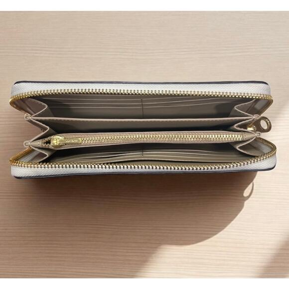 Coach C7220 Signature Embossed Leather Long Zip Around Wallet/Wristlet - Picture 5 of 7